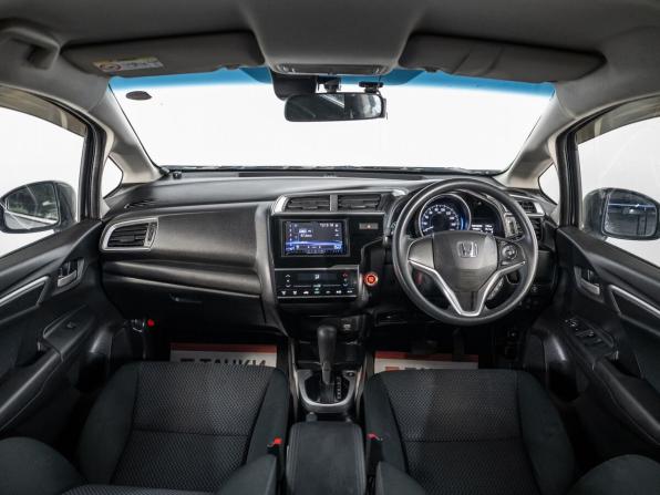 Honda Fit III Рестайлинг с пробегом 2019 года, цена 1 300 000 рублей, 124733 км, хэтчбек, Автокод Объявления