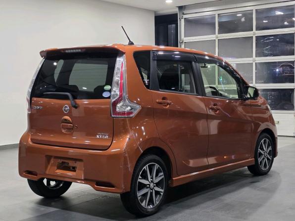 Nissan Dayz I Рестайлинг с пробегом 2018 года, цена 630 000 рублей, 97182 км, хэтчбек, Автокод Объявления