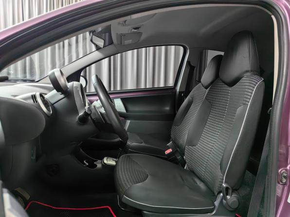 Peugeot 107 I Рестайлинг 2 с пробегом 2012 года, цена 483 000 рублей, 100054 км, хэтчбек, Автокод Объявления