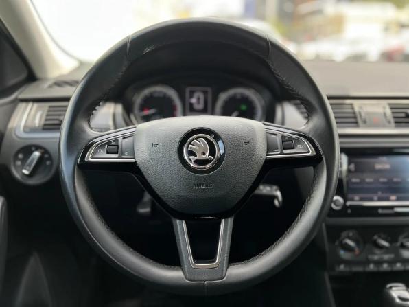 Skoda Rapid I Рестайлинг с пробегом 2019 года, цена 1 459 000 рублей, 43000 км, лифтбек, Автокод Объявления