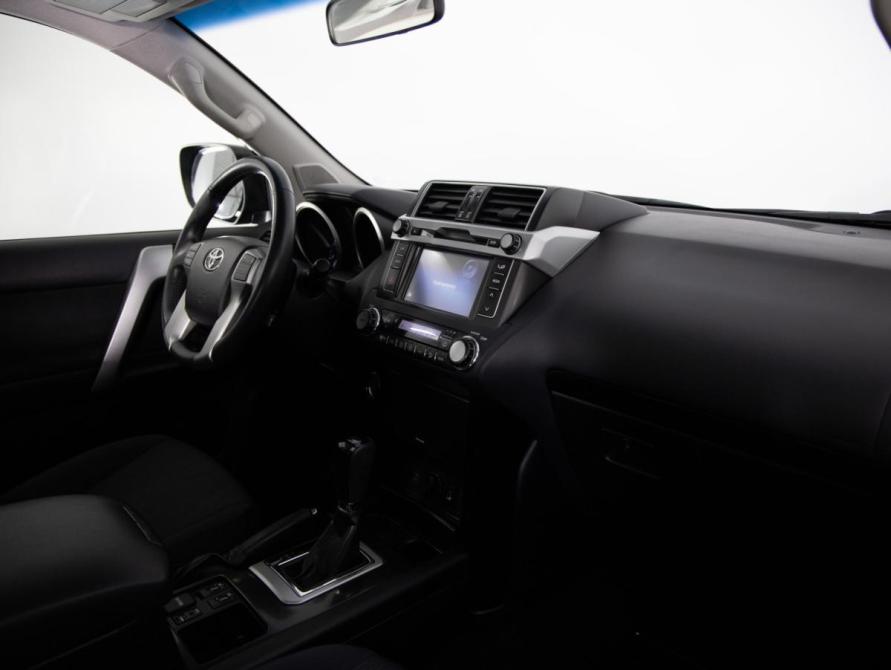 Toyota Land Cruiser Prado 150 Series Рестайлинг 1 Санкт-Петербург  - изображение 20