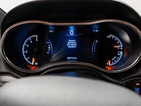 Jeep Grand Cherokee IV (WK2) Рестайлинг с пробегом 2013 года, цена 2 549 000 рублей, 250709 км, внедорожник, Автокод Объявления