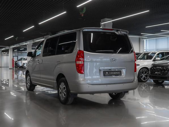Hyundai Grand Starex I Рестайлинг 2 с пробегом 2018 года, цена 3 800 000 рублей, 65395 км, минивэн, Автокод Объявления