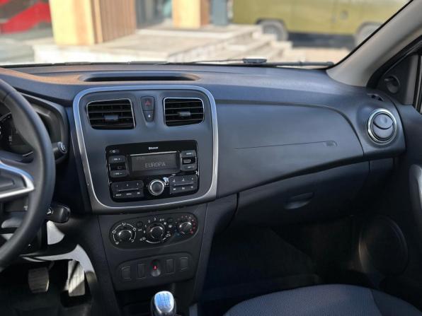 Renault Logan II Рестайлинг с пробегом 2020 года, цена 1 009 000 рублей, 65994 км, седан, Автокод Объявления