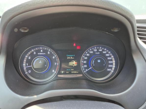 Hyundai Grandeur V с пробегом 2012 года, цена 1 085 000 рублей, 301285 км, седан, Автокод Объявления