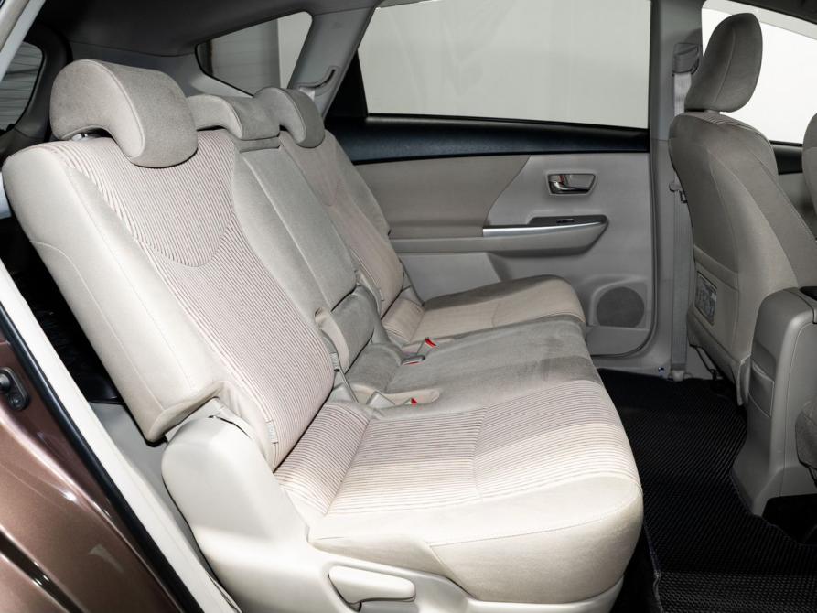 Toyota Prius Alpha I (ZVW40/41) Рестайлинг Чита  - изображение 5