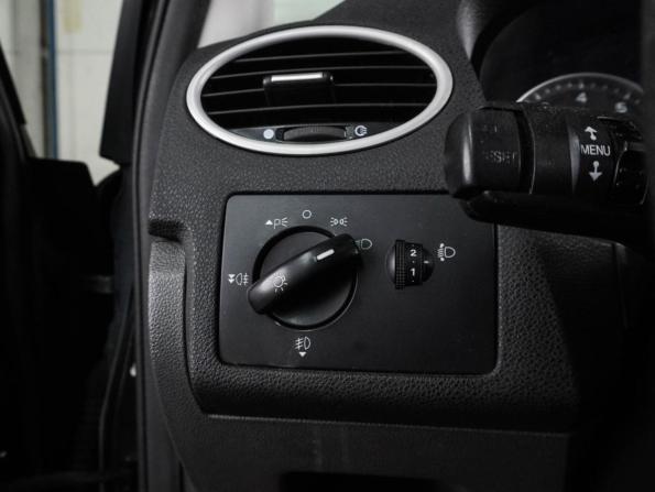 Ford Focus II с пробегом 2007 года, цена 399 000 рублей, 225679 км, хэтчбек, Автокод Объявления