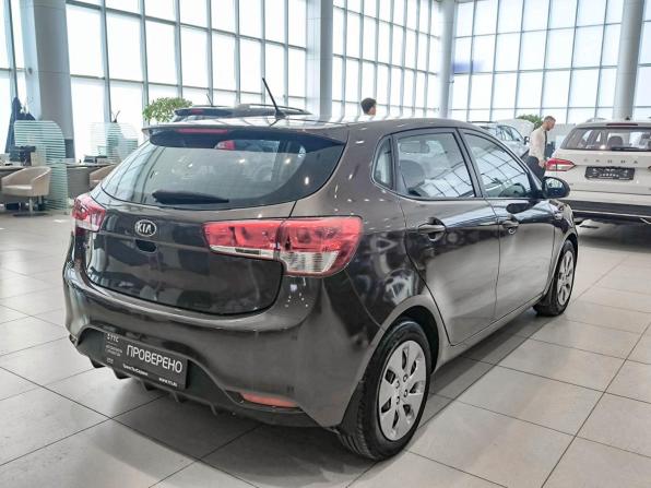 Kia Rio III Рестайлинг с пробегом 2015 года, цена 1 080 000 рублей, 98437 км, хэтчбек, Автокод Объявления