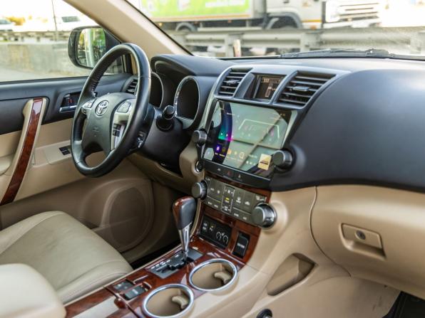 Toyota Highlander II (XU40) Рестайлинг с пробегом 2012 года, цена 1 798 000 рублей, 222317 км, внедорожник, Автокод Объявления