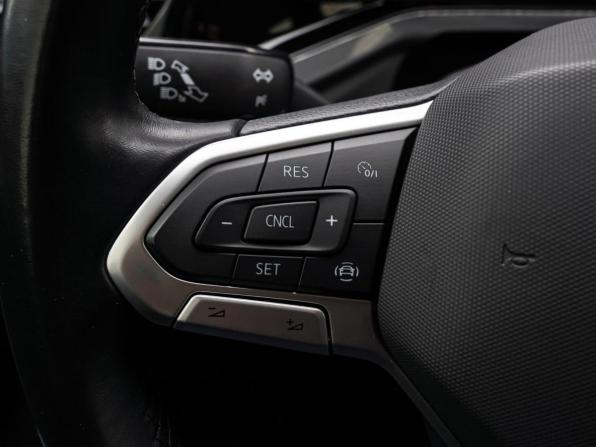 Volkswagen Polo VI с пробегом 2021 года, цена 1 625 000 рублей, 121868 км, лифтбек, Автокод Объявления