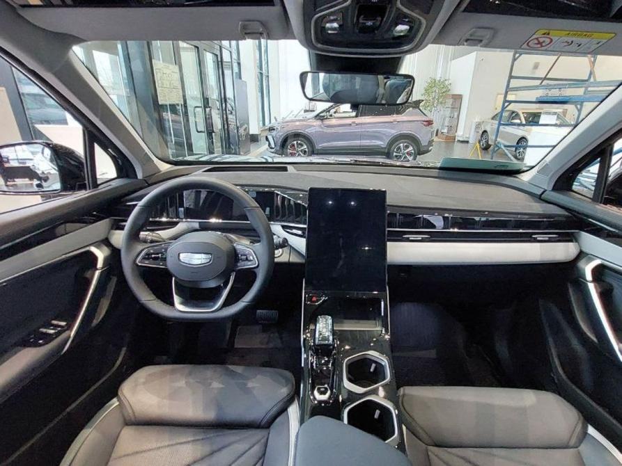 Geely Atlas II Москва  - изображение 7