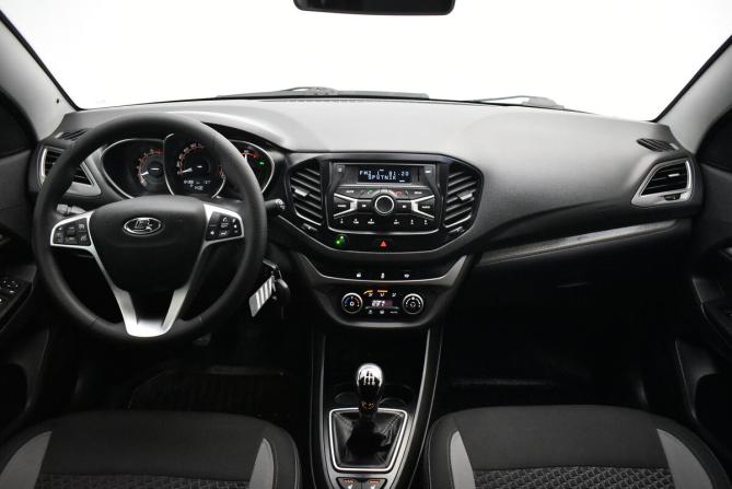 Lada (ВАЗ) Vesta I с пробегом 2018 года, цена 950 000 рублей, 131306 км, седан, Автокод Объявления