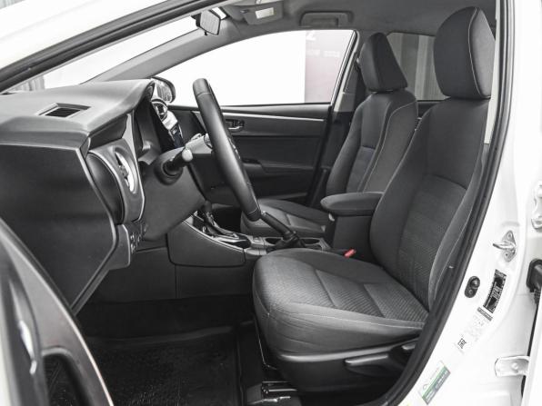 Toyota Corolla XI (E160 E170 E180) Рестайлинг 1 с пробегом 2018 года, цена 1 580 000 рублей, 119277 км, седан, Автокод Объявления