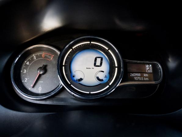 Renault Fluence I Рестайлинг с пробегом 2013 года, цена 680 000 рублей, 260984 км, седан, Автокод Объявления