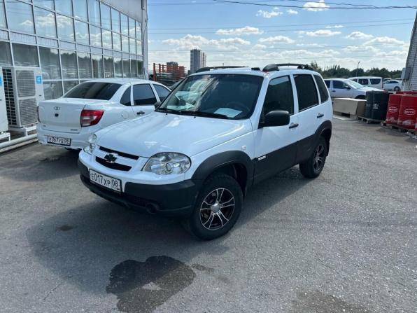 Chevrolet Niva I Рестайлинг с пробегом 2016 года, цена 760 000 рублей, 83000 км, внедорожник, Автокод Объявления