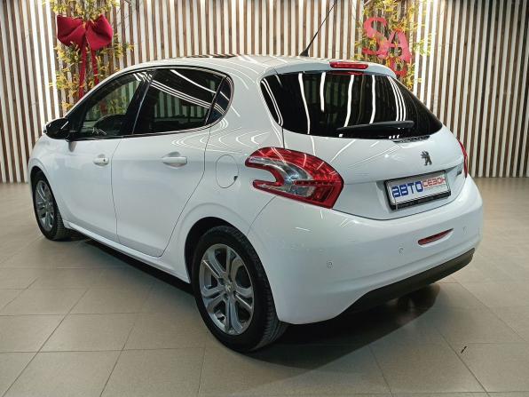Peugeot 208 I с пробегом 2013 года, цена 520 000 рублей, 217545 км, хэтчбек, Автокод Объявления