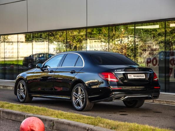 Mercedes-Benz E-Класс V (W213 S213 C238) с пробегом 2018 года, цена 3 144 852 рубля, 124257 км, седан, Автокод Объявления