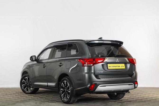 Mitsubishi Outlander III Рестайлинг 3 с пробегом 2021 года, цена 2 829 000 рублей, 40000 км, внедорожник, Автокод Объявления