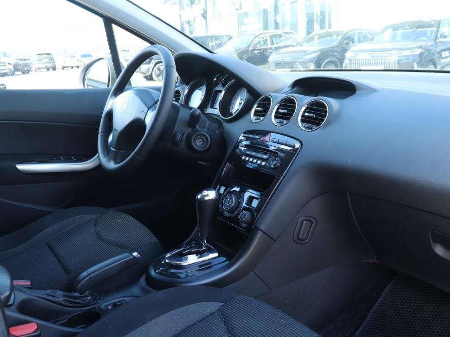 Peugeot 408 I Москва  - изображение 9