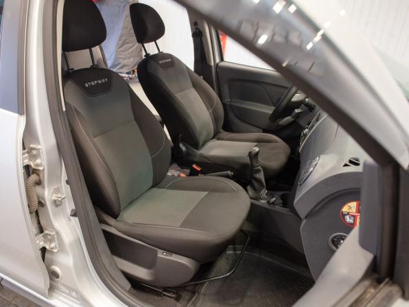 Renault Sandero II Рестайлинг с пробегом 2019 года, цена 1 245 000 рублей, 102080 км, хэтчбек, Автокод Объявления