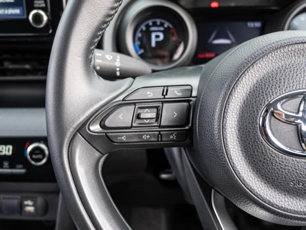 Toyota Yaris Cross I с пробегом 2020 года, цена 2 330 000 рублей, 29410 км, внедорожник, Автокод Объявления