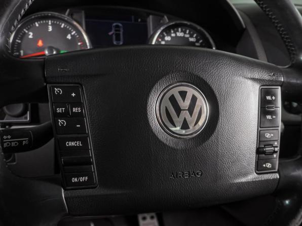Volkswagen Touareg I Рестайлинг с пробегом 2007 года, цена 1 079 000 рублей, 204991 км, внедорожник, Автокод Объявления