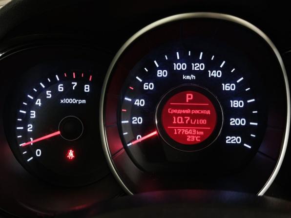 Kia Rio III Рестайлинг с пробегом 2017 года, цена 1 015 000 рублей, 177641 км, седан, Автокод Объявления