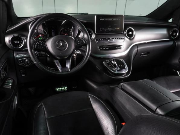 Mercedes-Benz V-Класс III (W447) Рестайлинг с пробегом 2019 года, цена 4 999 000 рублей, 131297 км, минивэн, Автокод Объявления