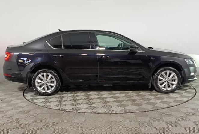 Skoda Octavia III (A7) Рестайлинг с пробегом 2019 года, цена 2 170 000 рублей, 106550 км, лифтбек, Автокод Объявления