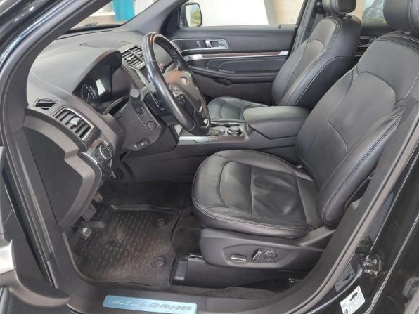 Ford Explorer V Рестайлинг с пробегом 2017 года, цена 2 350 000 рублей, 210000 км, внедорожник, Автокод Объявления