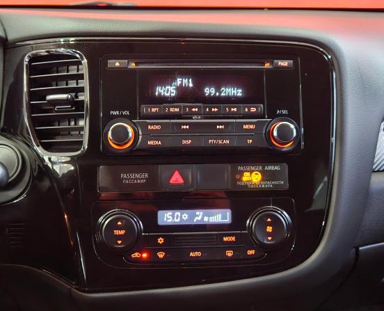 Mitsubishi Outlander III Рестайлинг 2 с пробегом 2015 года, цена 1 600 000 рублей, 192474 км, внедорожник, Автокод Объявления