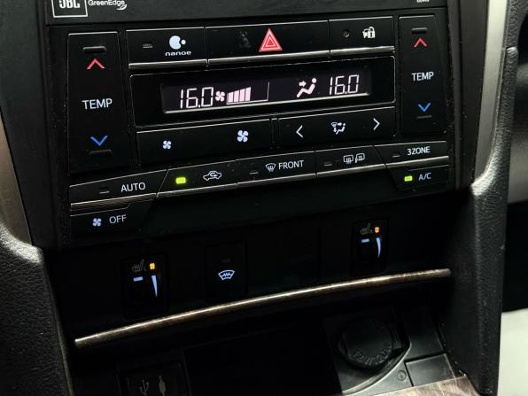 Toyota Camry VII (XV50) Рестайлинг с пробегом 2015 года, цена 2 329 000 рублей, 111559 км, седан, Автокод Объявления