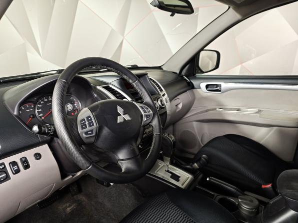 Mitsubishi Pajero Sport II Рестайлинг с пробегом 2013 года, цена 1 695 000 рублей, 238002 км, внедорожник, Автокод Объявления