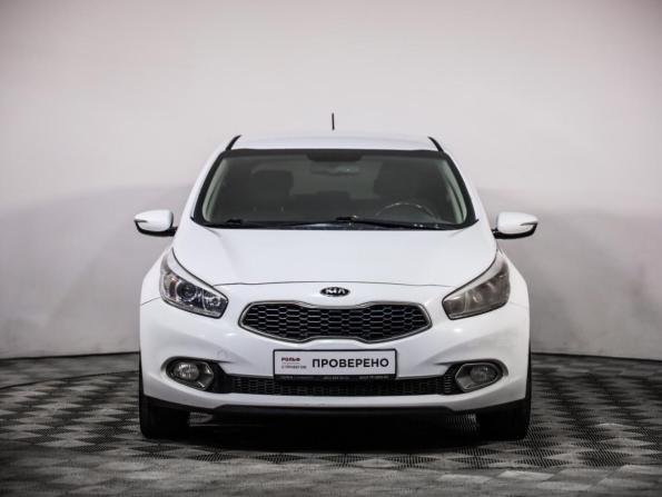 Kia Ceed II с пробегом 2012 года, цена 1 049 000 рублей, 175893 км, хэтчбек, Автокод Объявления
