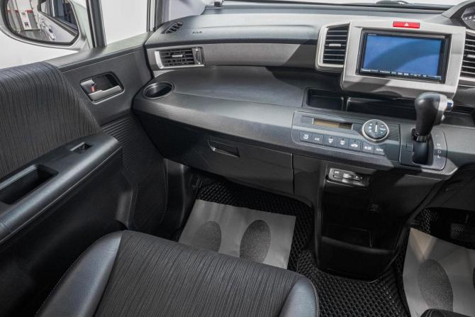 Honda Freed I Рестайлинг с пробегом 2014 года, цена 1 149 000 рублей, 141000 км, компактвэн, Автокод Объявления