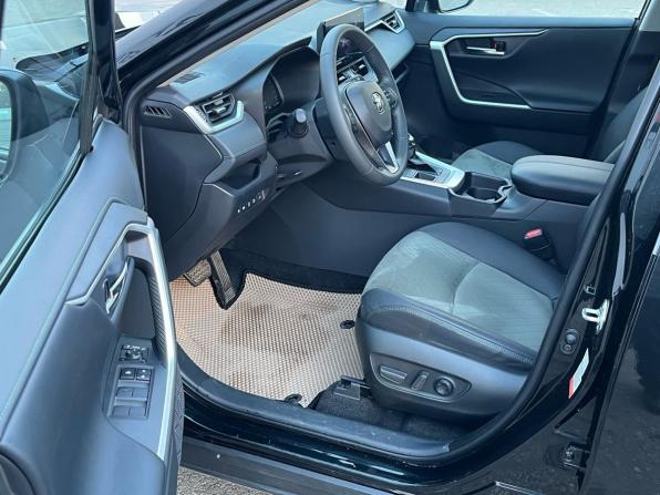 Toyota RAV4 V (XA50) с пробегом 2025 года, цена 3 690 000 рублей, 41041 км, внедорожник, Автокод Объявления
