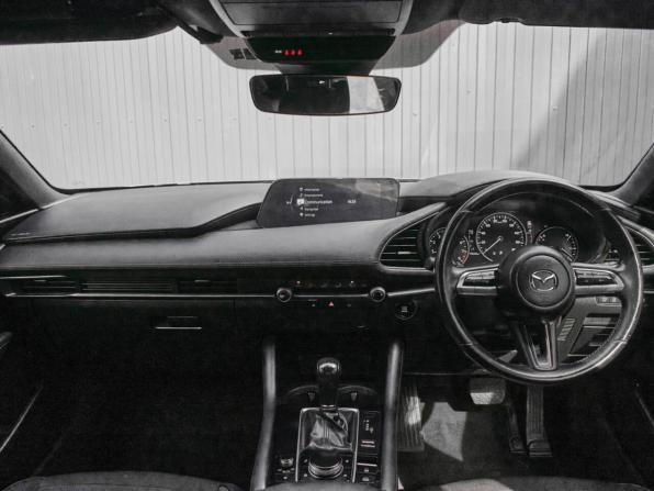 Mazda 3 IV (BP) с пробегом 2020 года, цена 1 730 000 рублей, 99648 км, хэтчбек, Автокод Объявления