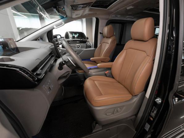 Hyundai Staria I с пробегом 2024 года, цена 6 200 000 рублей, 35945 км, минивэн, Автокод Объявления