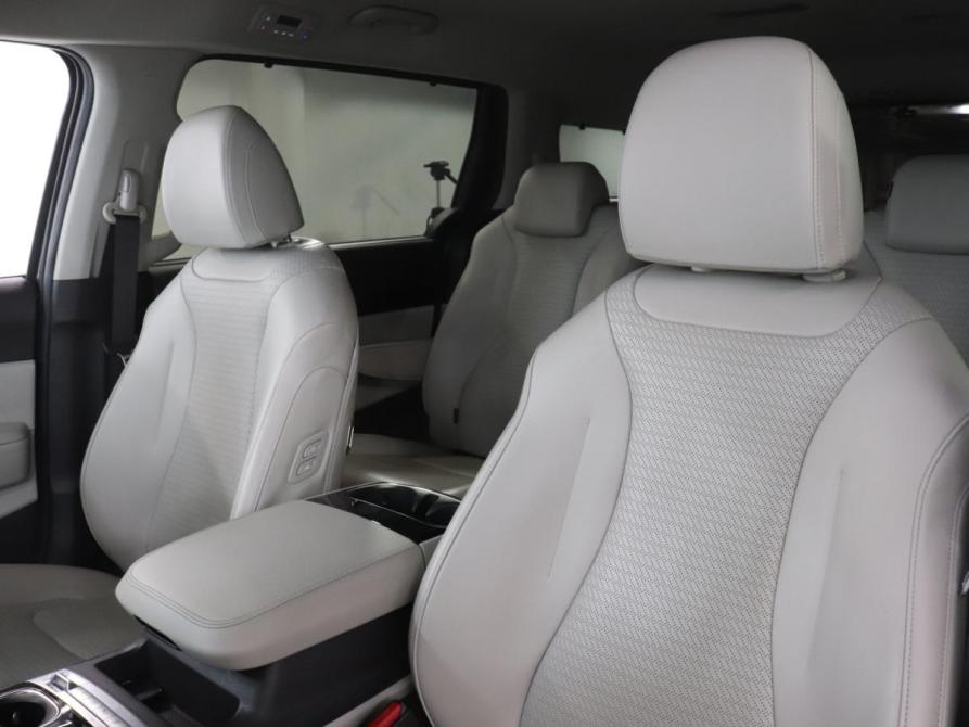 Kia Carnival IV Москва  - изображение 17