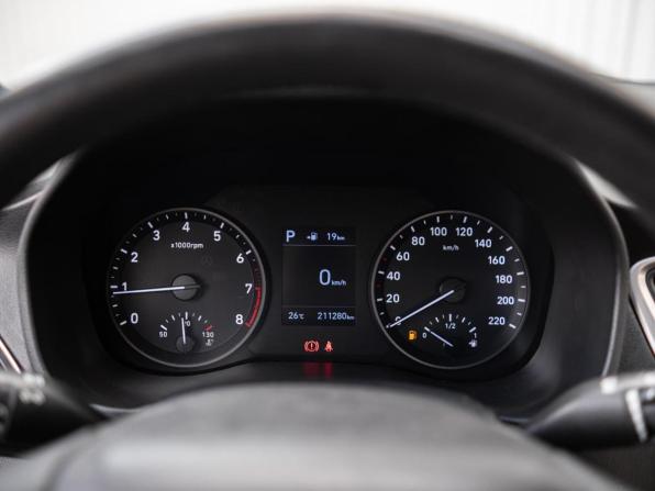 Hyundai Solaris II с пробегом 2017 года, цена 1 249 000 рублей, 211280 км, седан, Автокод Объявления