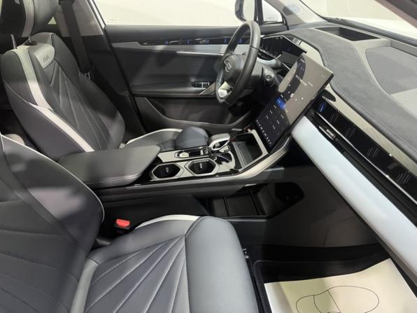 Geely Atlas II с пробегом 2024 года, цена 2 995 000 рублей, 23940 км, внедорожник, Автокод Объявления
