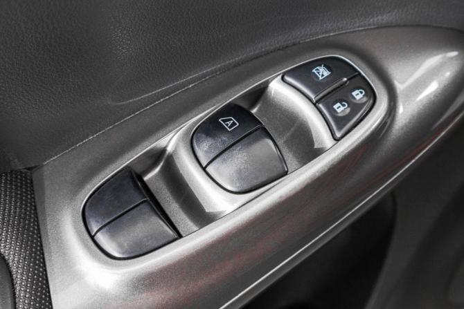 Nissan Juke I с пробегом 2012 года, цена 1 239 000 рублей, 162000 км, внедорожник, Автокод Объявления