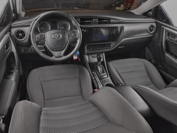 Toyota Corolla XI (E160 E170 E180) Рестайлинг 1 с пробегом 2016 года, цена 1 887 000 рублей, 108000 км, седан, Автокод Объявления