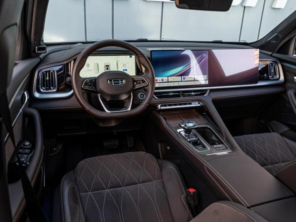 Geely Monjaro I Рестайлинг с пробегом 2025 года, цена 3 990 000 рублей, 2926 км, внедорожник, Автокод Объявления