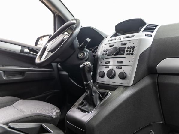 Opel Zafira B Рестайлинг с пробегом 2012 года, цена 778 000 рублей, 174924 км, компактвэн, Автокод Объявления