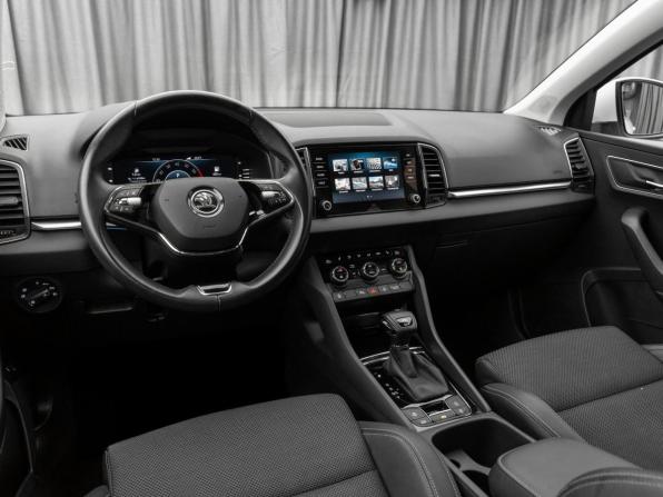 Skoda Karoq I с пробегом 2021 года, цена 2 990 000 рублей, 34102 км, внедорожник, Автокод Объявления