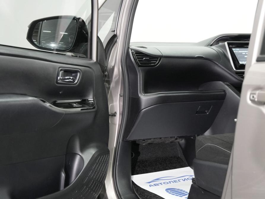 Toyota Noah III (R80) Рестайлинг Новосибирск  - изображение 13