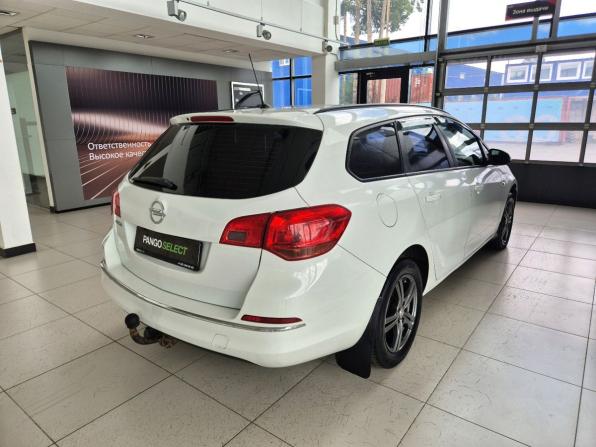 Opel Astra J Рестайлинг с пробегом 2013 года, цена 799 000 рублей, 213565 км, универсал, Автокод Объявления