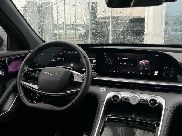 Exeed RX с пробегом 2023 года, цена 3 099 000 рублей, 25000 км, внедорожник, Автокод Объявления
