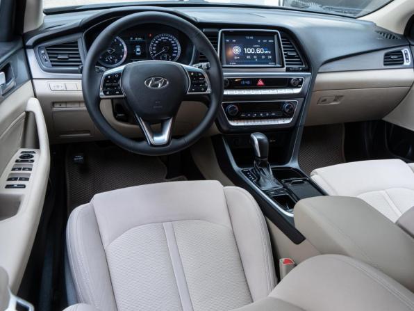 Hyundai Sonata VII (LF) Рестайлинг с пробегом 2017 года, цена 1 535 000 рублей, 166453 км, седан, Автокод Объявления